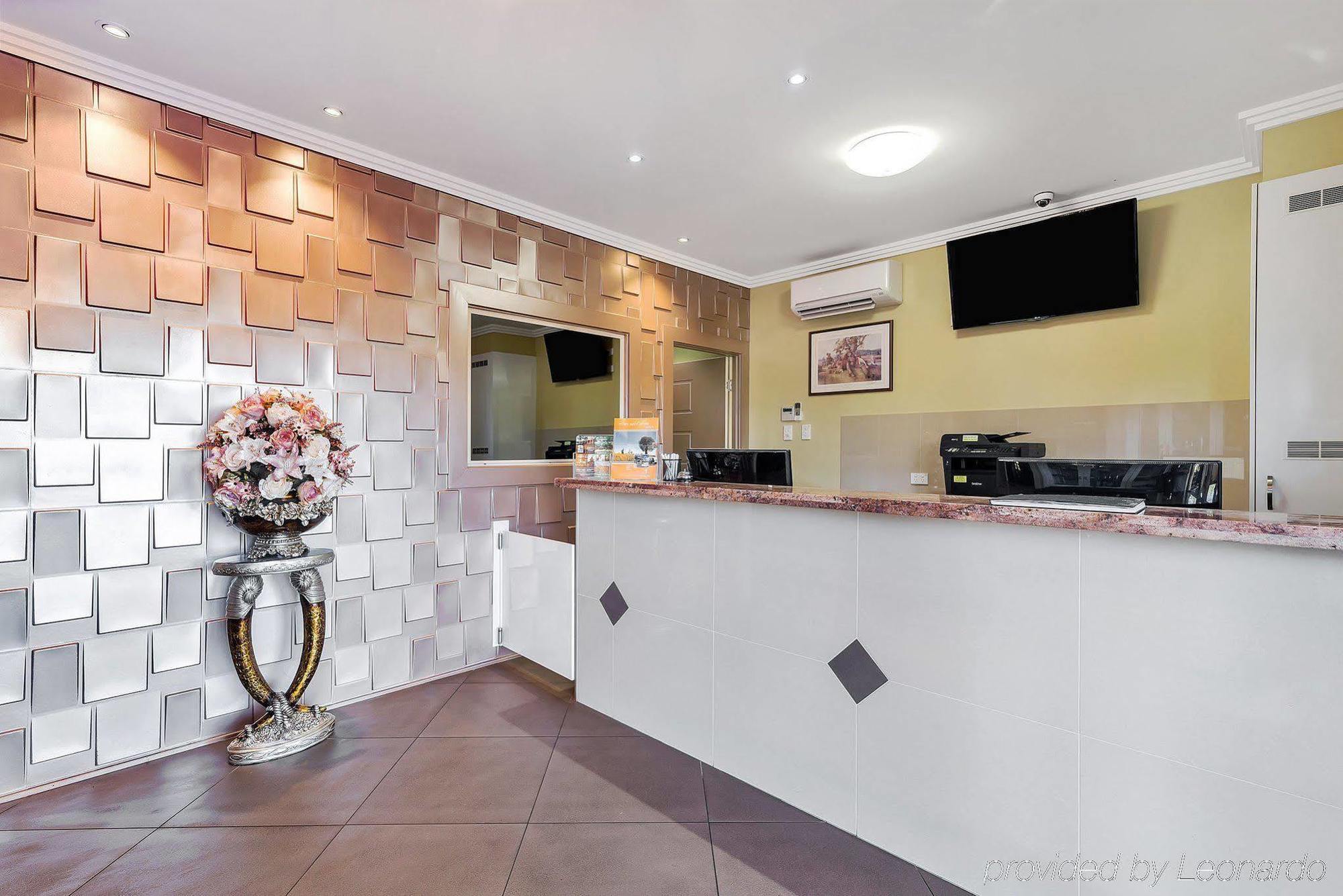 Swagsman Motel Miles Buitenkant foto